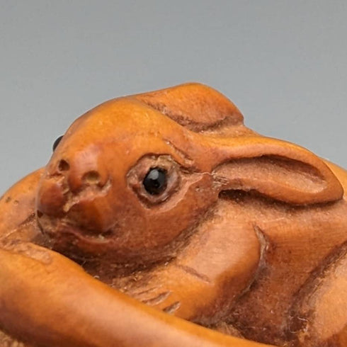 Japanese vintage rabbit parent and child wooden netsuke